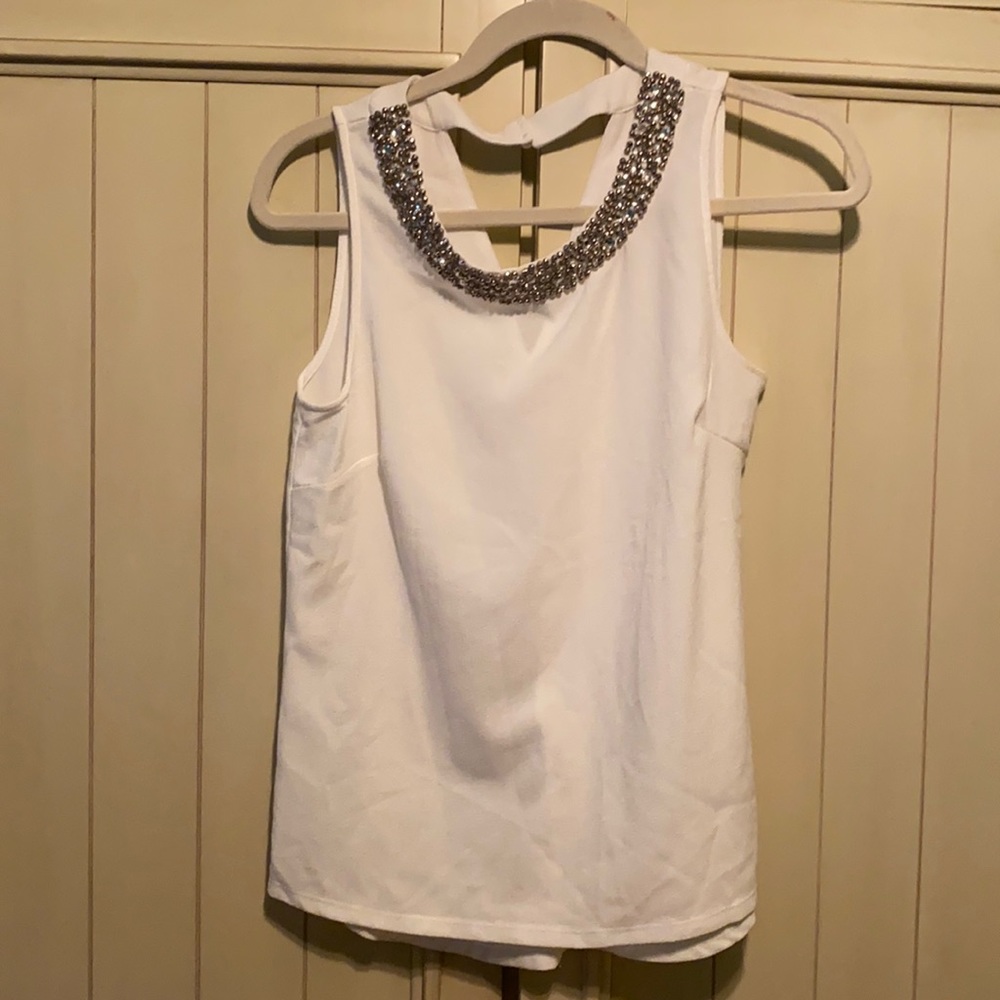 White embellished neck sleeveless tank top